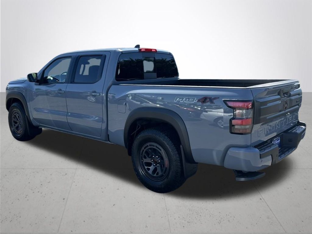 2025 Nissan Frontier PRO-4X photo 10