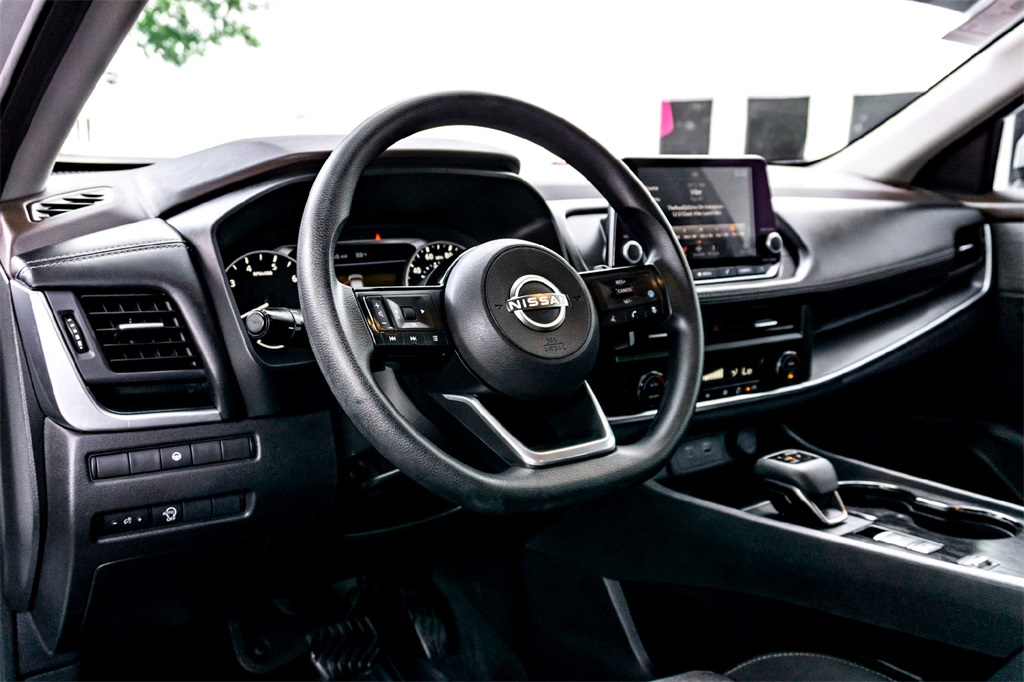 2023 Nissan Rogue SV photo 15