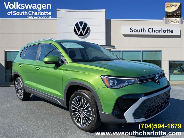 2025 Volkswagen Taos SE's photo