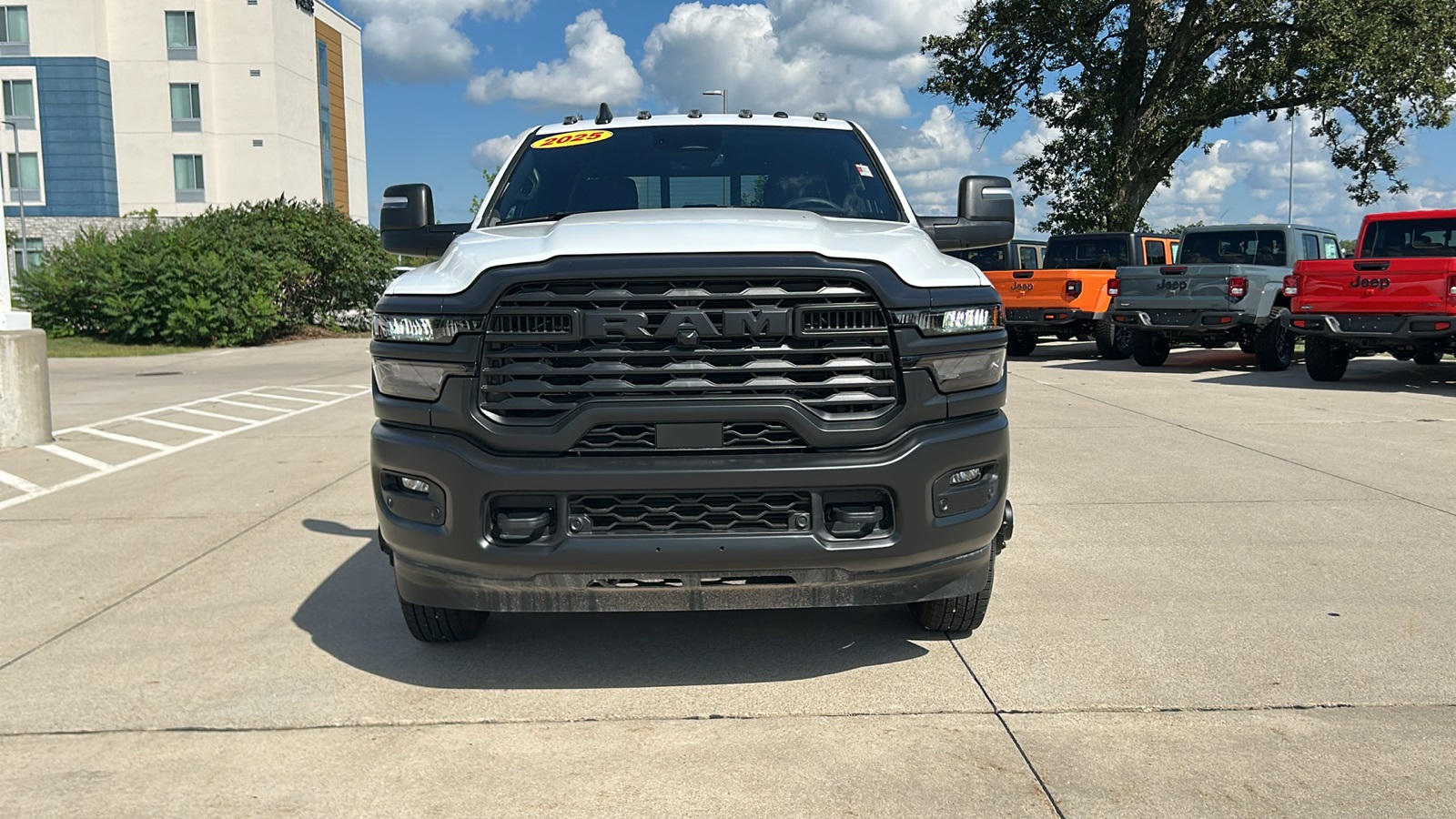 2025 Ram 3500 Tradesman photo 4