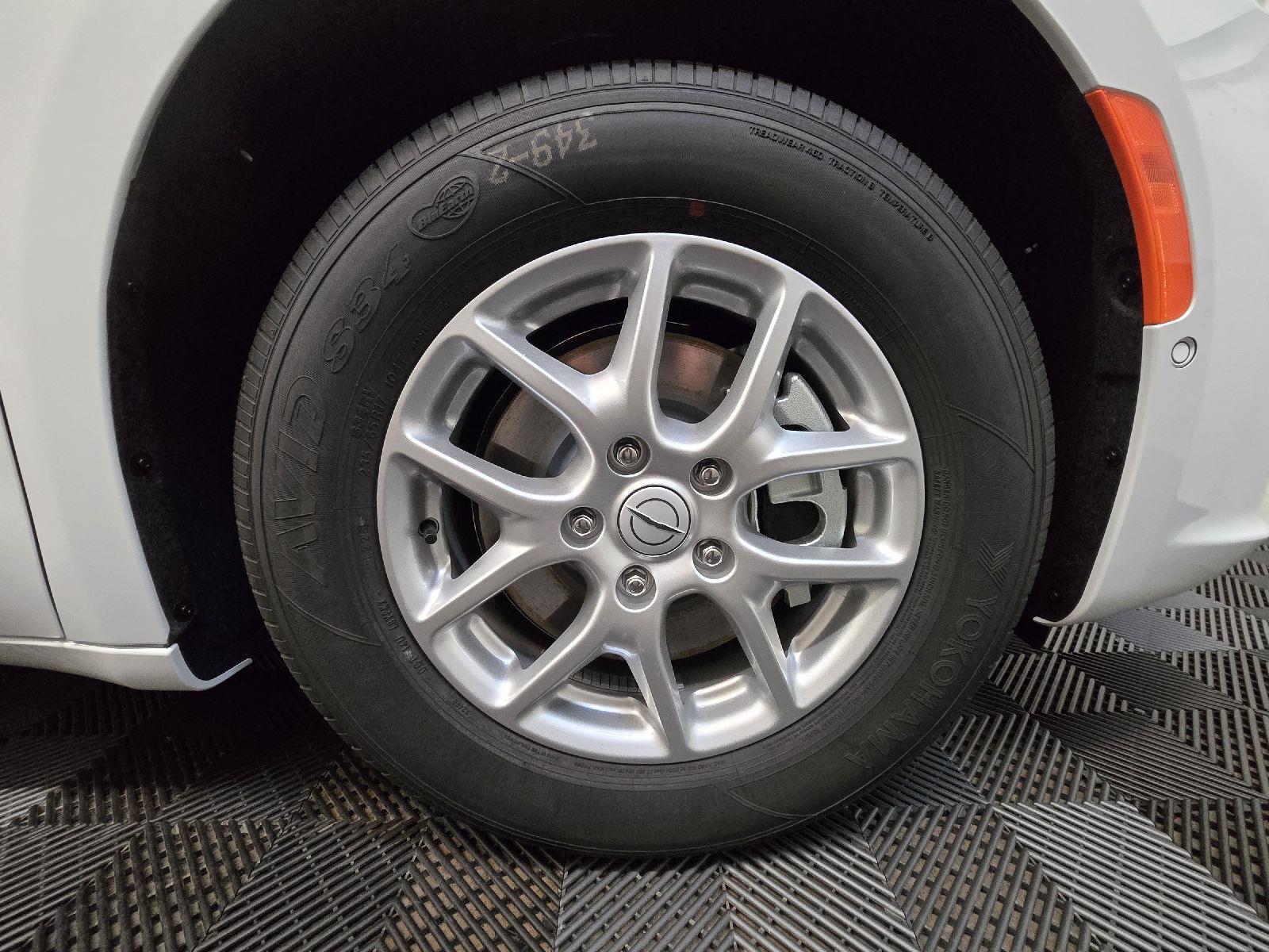 2025 Chrysler Pacifica photo 49