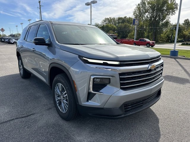 2026 Chevrolet Traverse photo 3