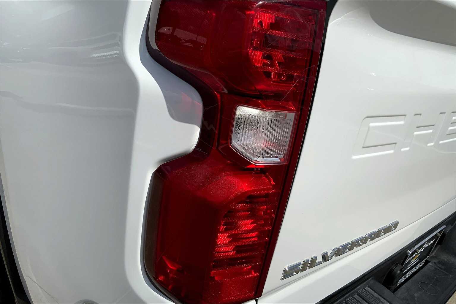 2024 Chevrolet Silverado 2500HD Custom photo 14