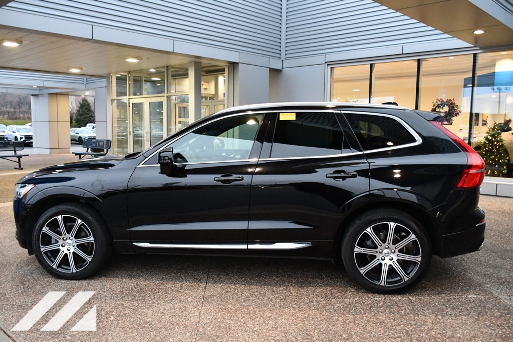 2021 Volvo XC60 T5 Inscription photo 2