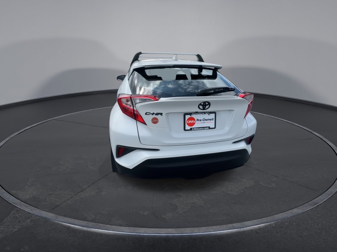 2021 Toyota C-HR LE photo 7