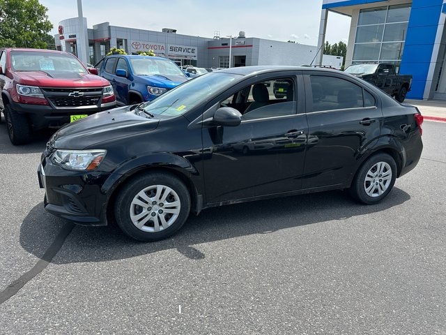 2017 Chevrolet Sonic LS photo 2