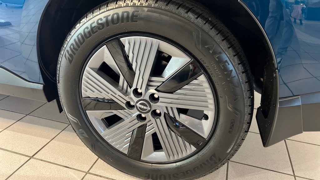 2025 Nissan Murano SL photo 15