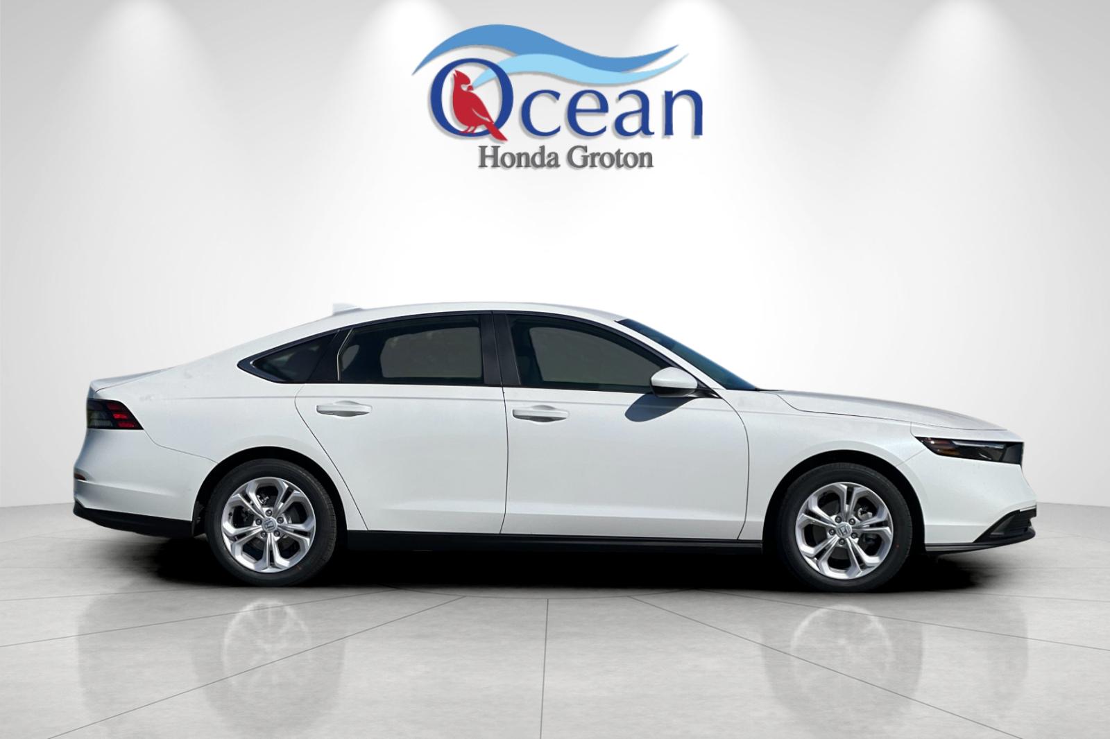 2025 Honda Accord LX photo 6
