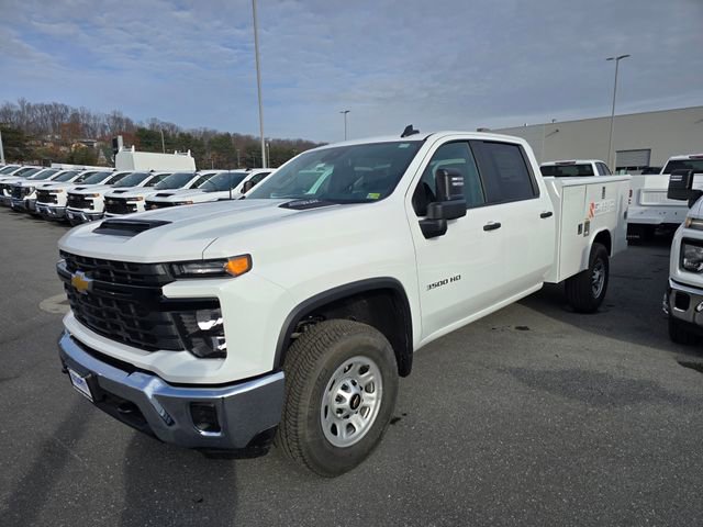 2025 Chevrolet Silverado 2500HD photo 4