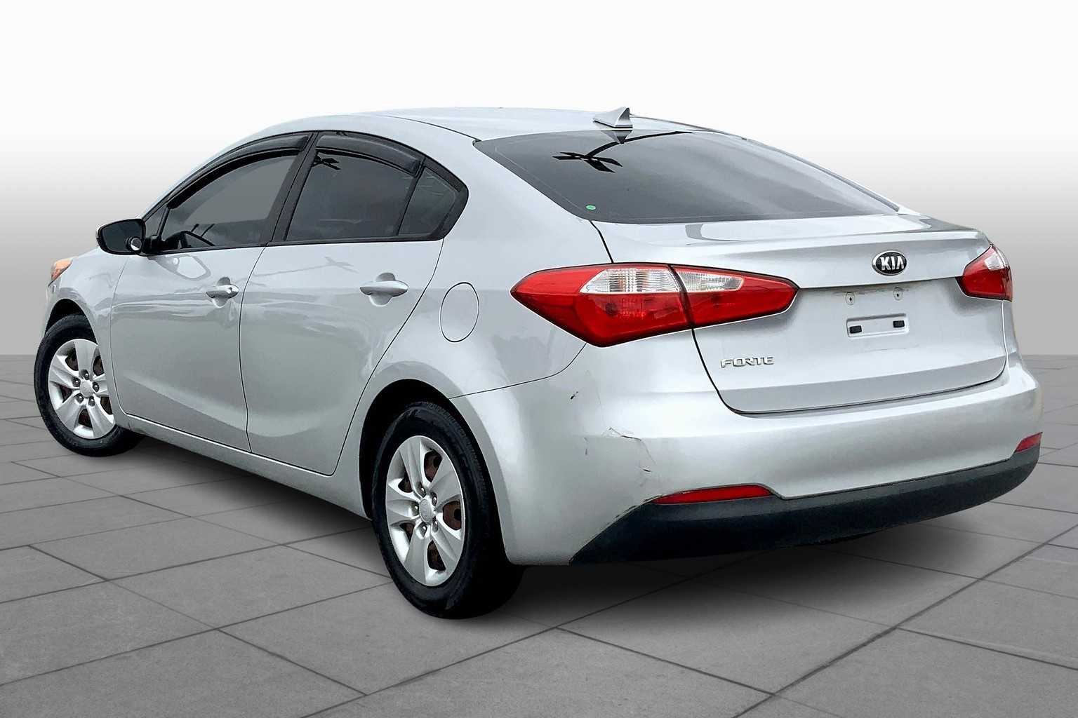 2016 Kia Forte LX photo 10