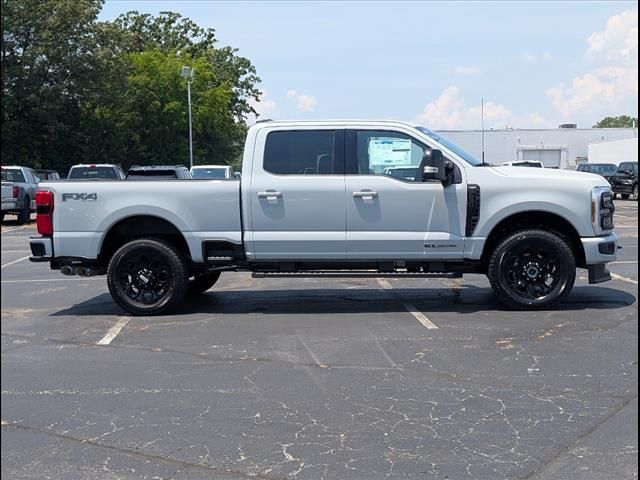 2025 Ford F-250 photo 3