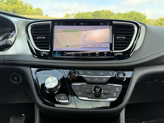 2026 Chrysler Pacifica Limited photo 20