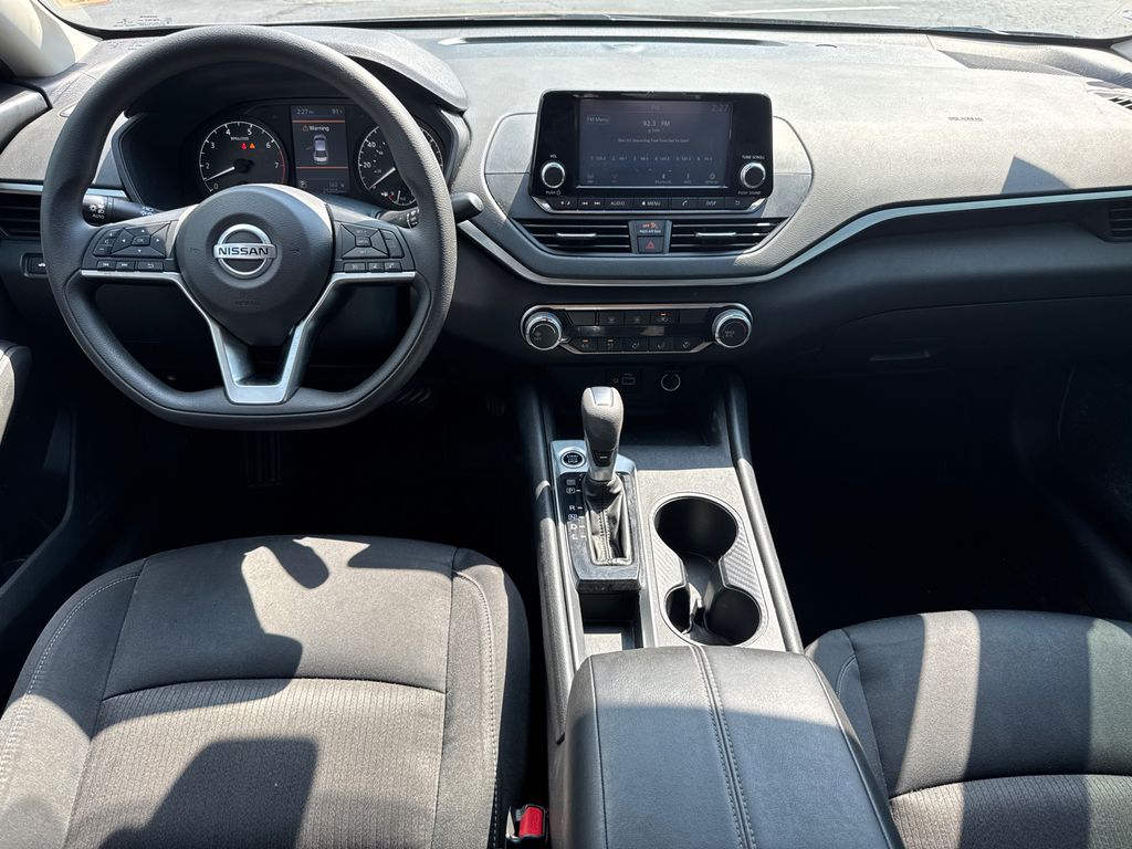 2022 Nissan Altima 2.5 S photo 22