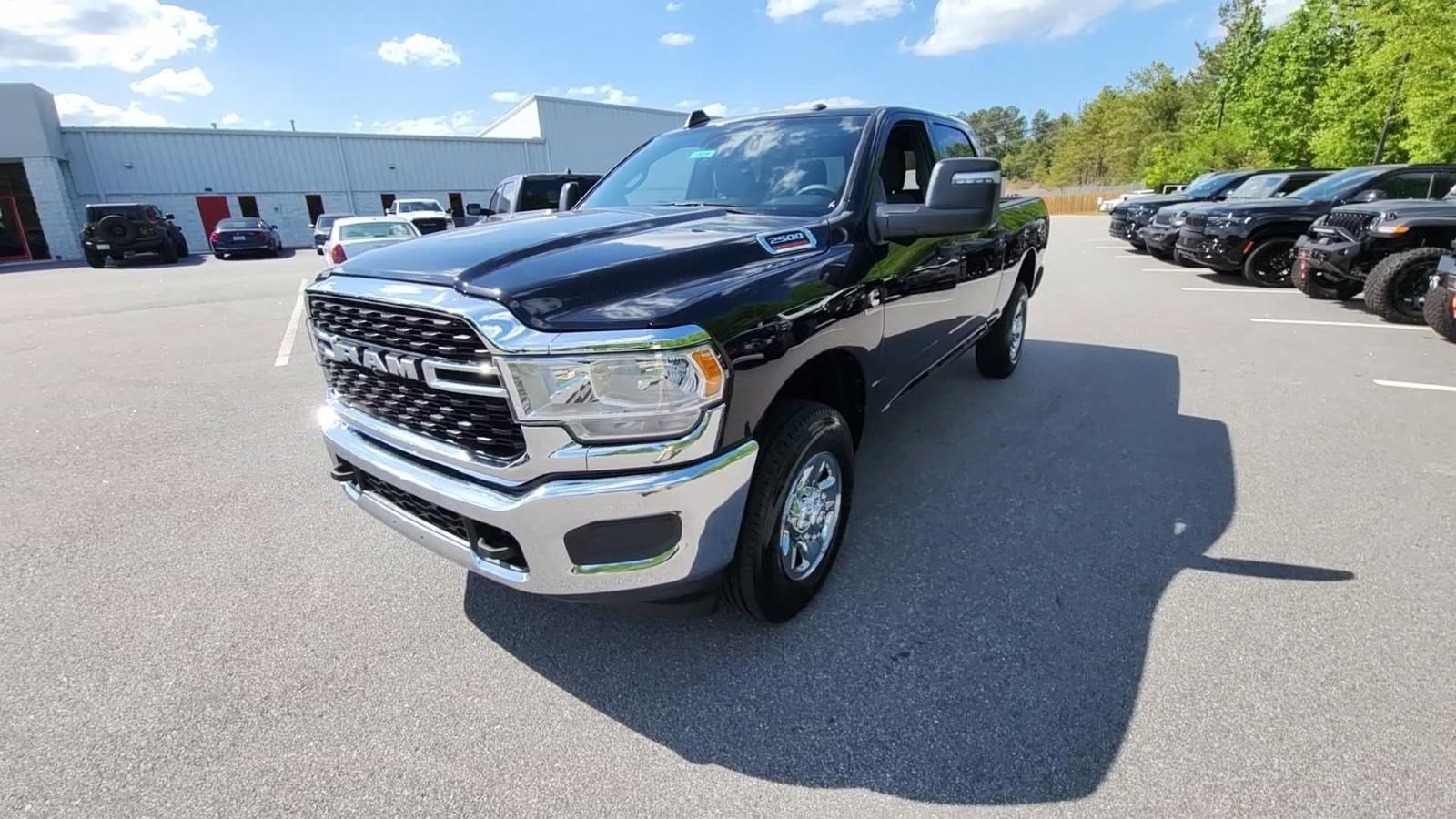 2024 Ram 2500 Tradesman photo 2