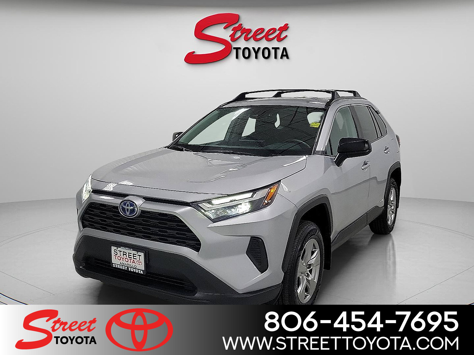 2024 Toyota RAV4 LE's photo