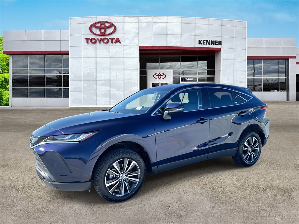 2024 Toyota Venza LE photo 3