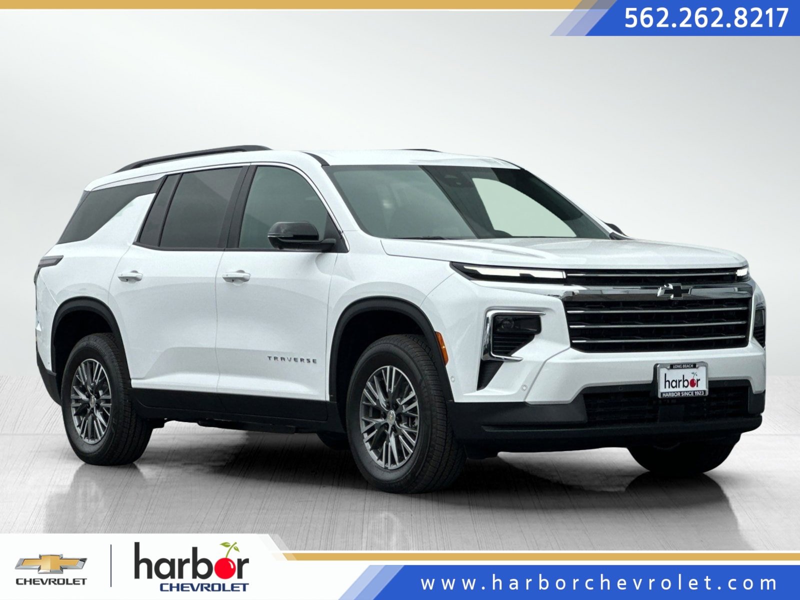 2025 Chevrolet Traverse LT's photo