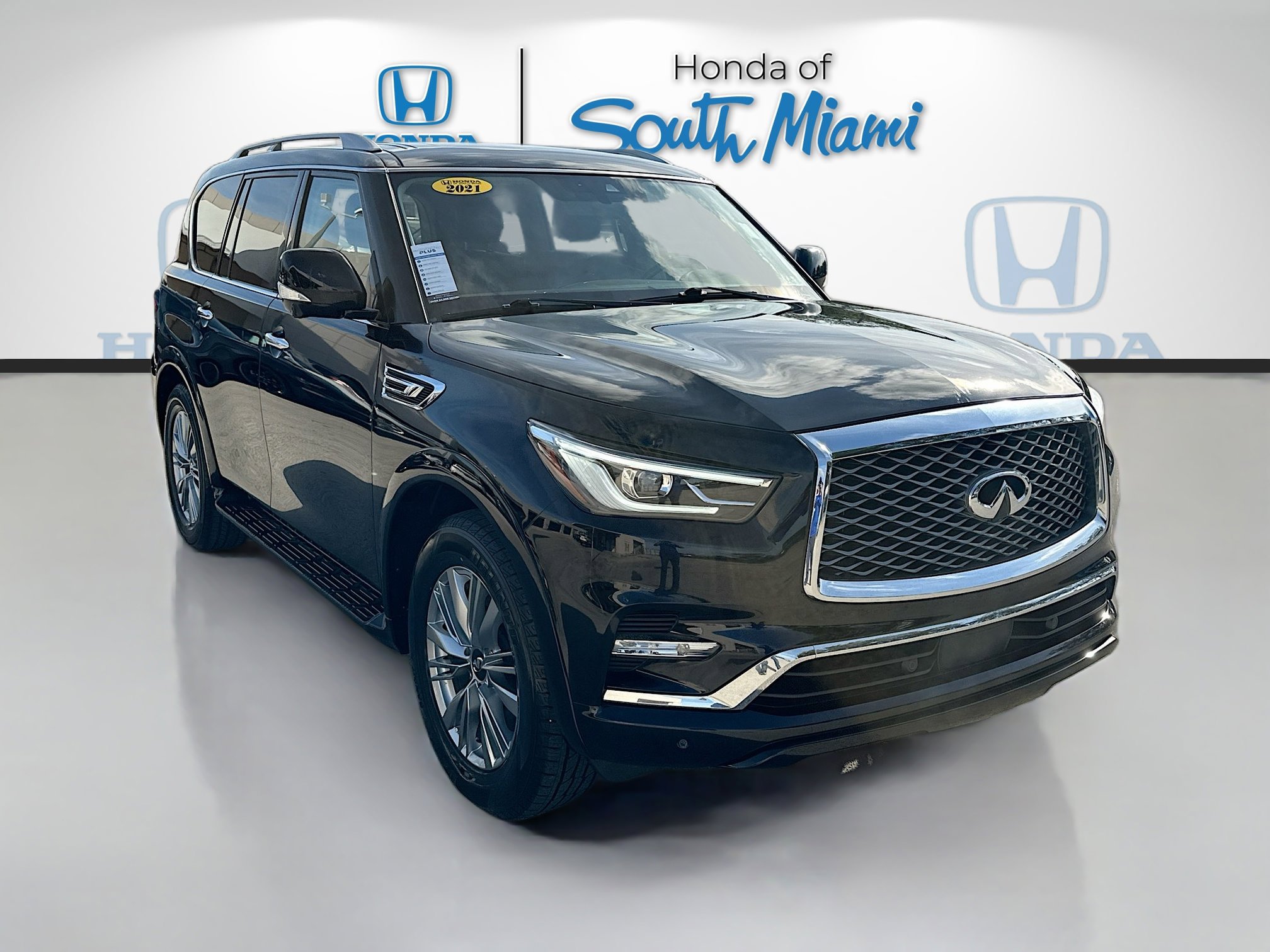 2021 INFINITI QX80's photo