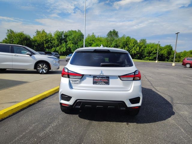 2025 Mitsubishi Outlander Sport ES photo 3