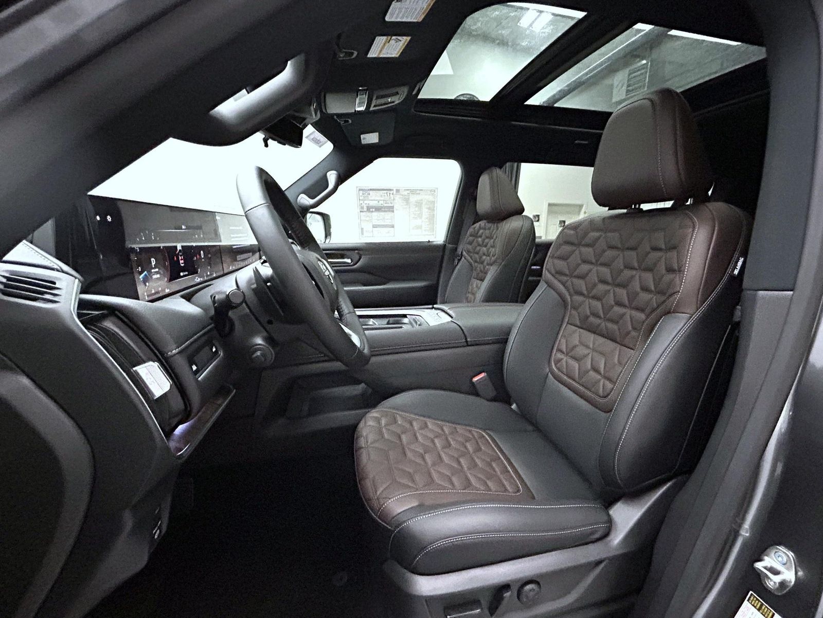 2026 Nissan Armada Platinum photo 9