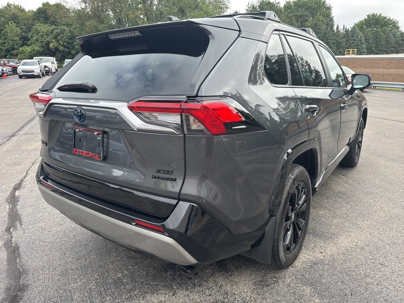 2024 Toyota RAV4 Hybrid XSE photo 3