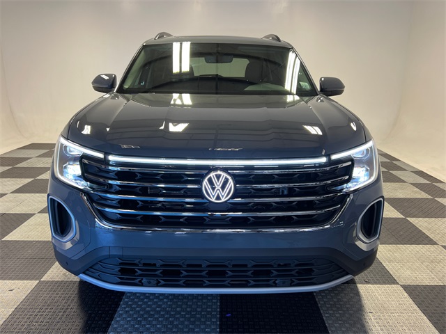 2026 Volkswagen Atlas SE Technology photo 2