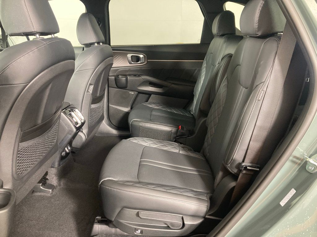 2026 Kia Sorento Hybrid X-Line SX Prestige photo 2