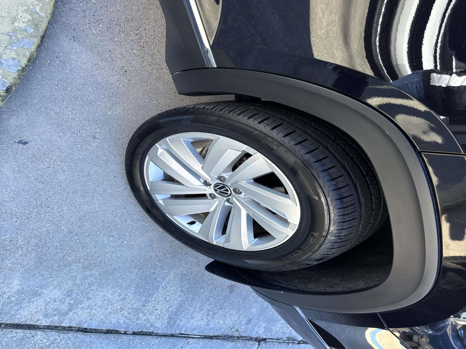 2021 Volkswagen Atlas V6 SEL photo 3