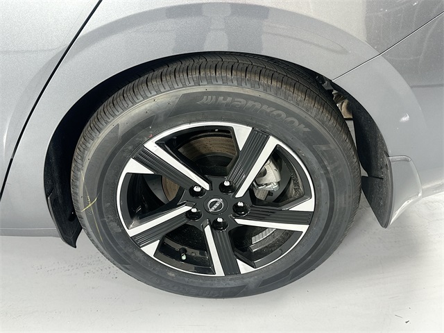2024 Nissan Sentra SV photo 11