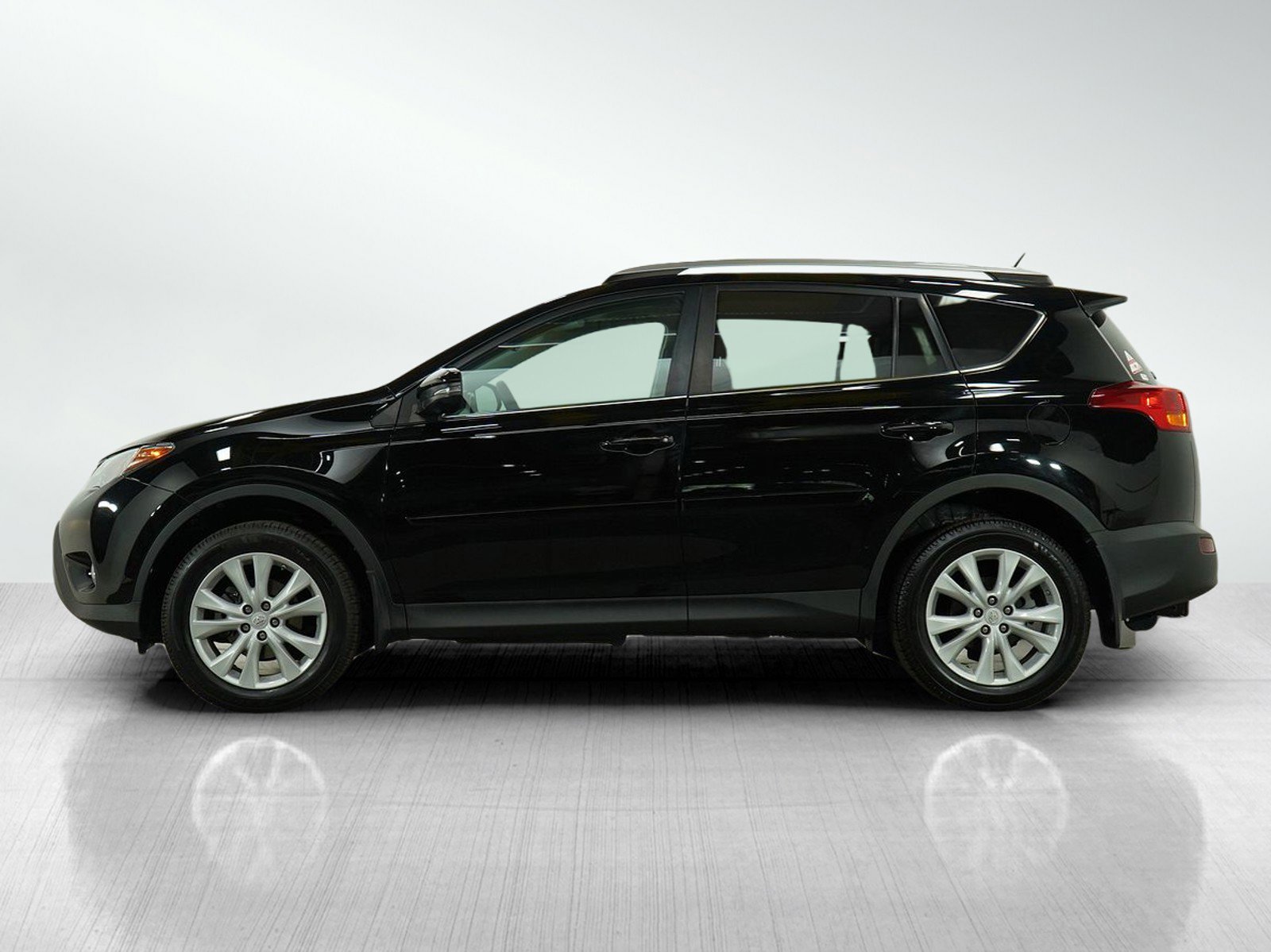 Used 2015 Toyota RAV4 Limited with VIN 2T3DFREV3FW292109 for sale in Bloomington, Minnesota