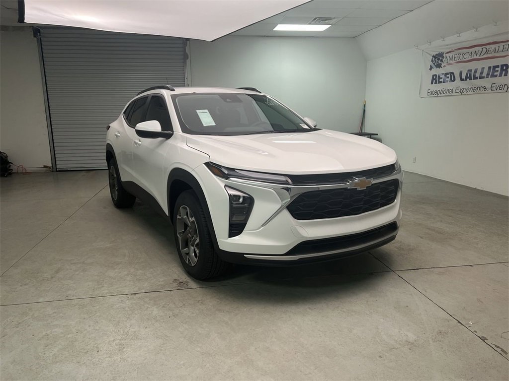 2026 Chevrolet Trax LT's photo