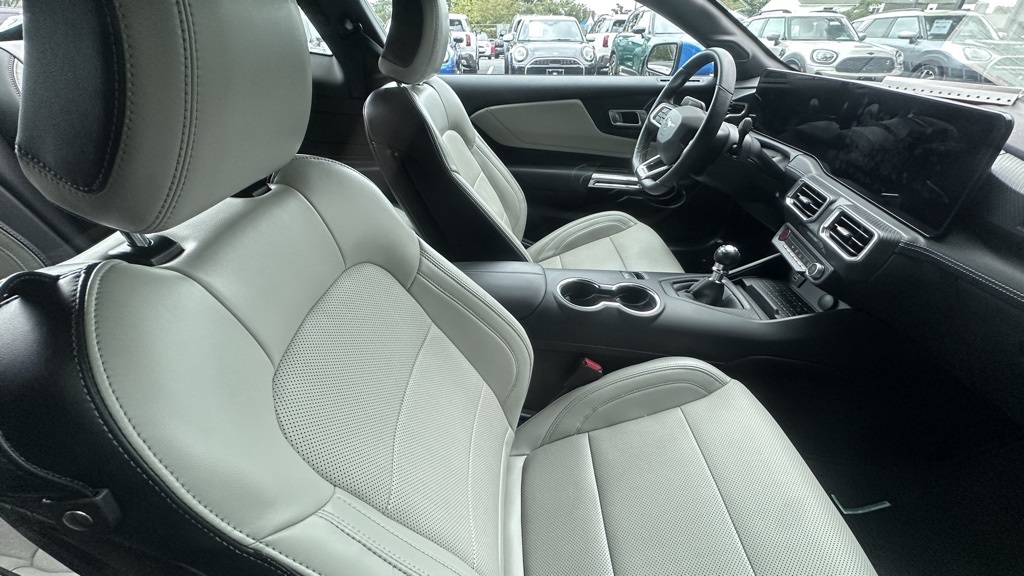 2024 Ford Mustang GT Premium photo 4