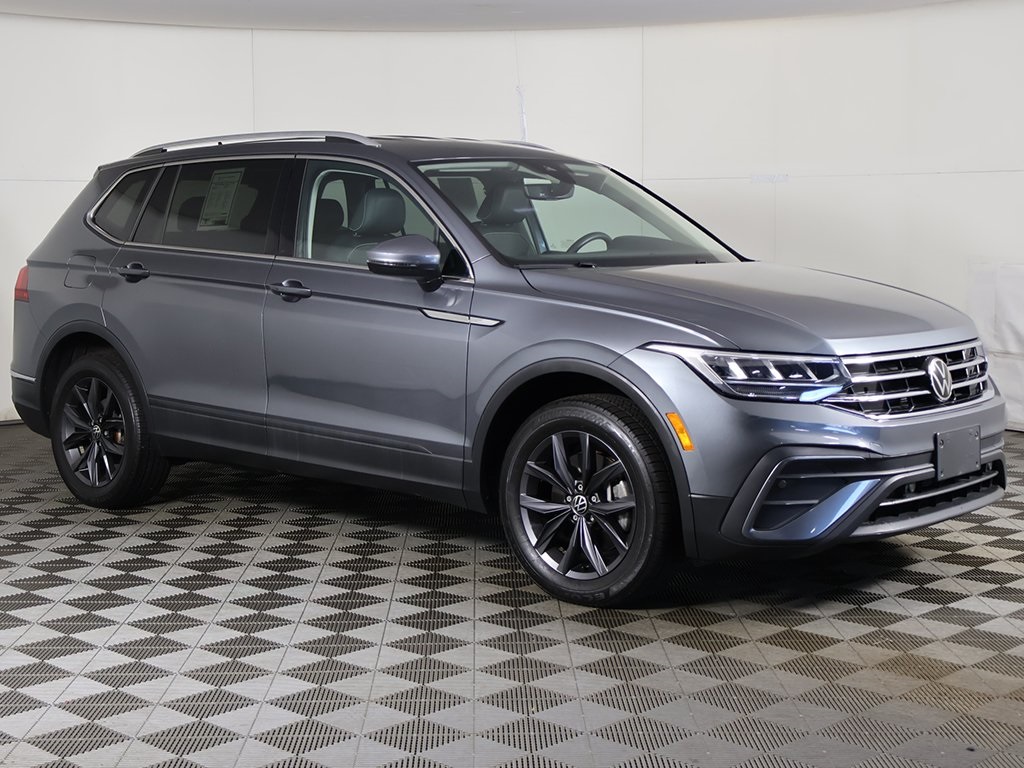 2023 Volkswagen Tiguan SE photo 2
