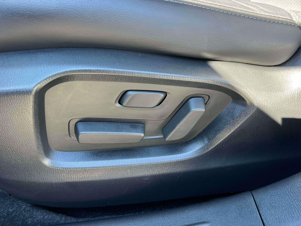 2022 Mazda CX-9 Touring photo 17