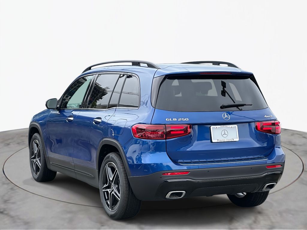 2025 Mercedes Benz GLB 250 4MATIC photo 5
