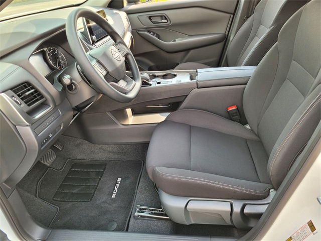 2026 Nissan Rogue S photo 10