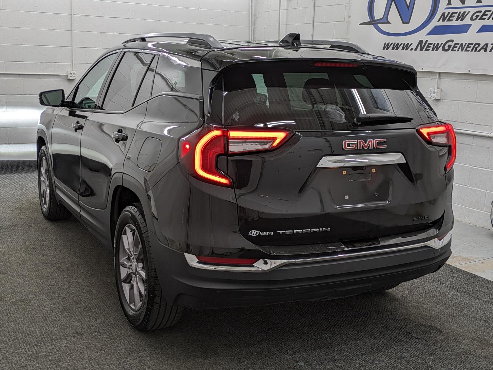 2024 Gmc Terrain SLT photo 14