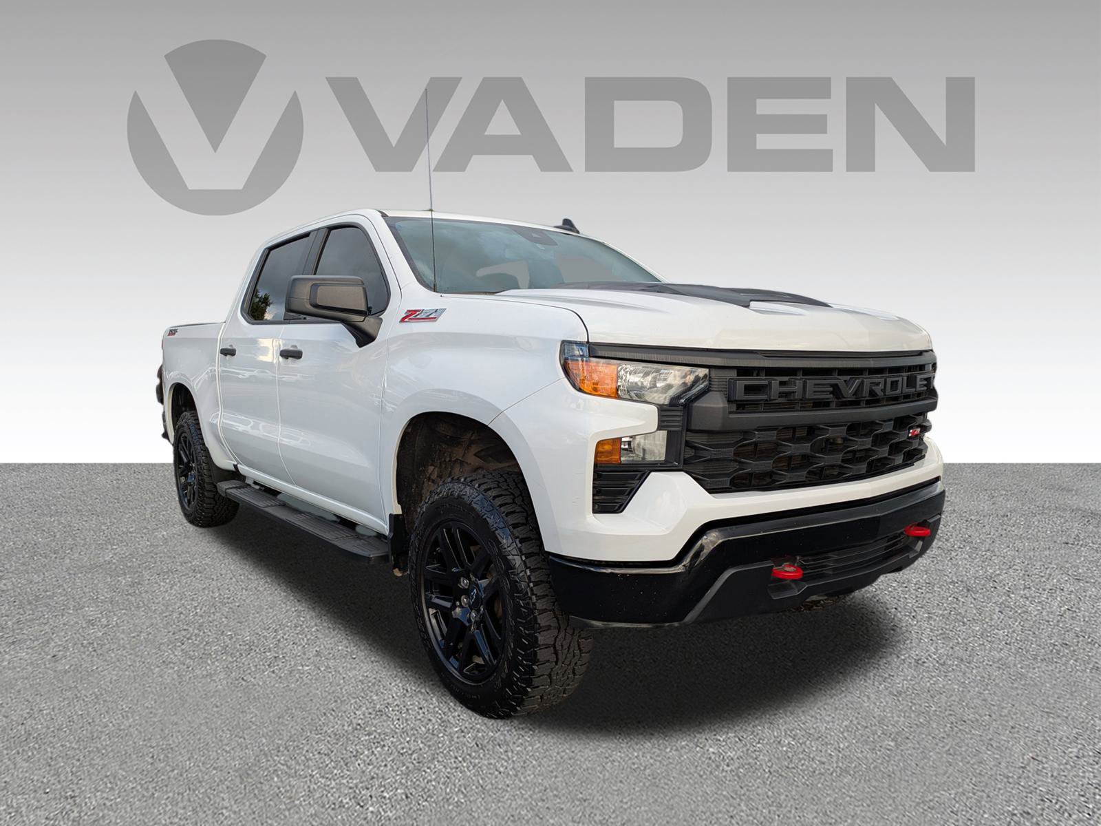 2023 Chevrolet Silverado 1500 Custom Trail Boss photo 2