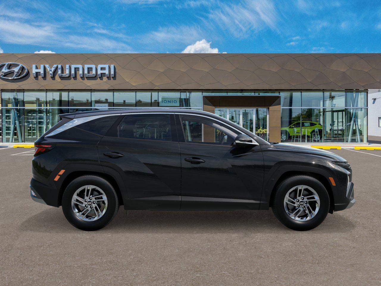 2026 Hyundai Tucson SE photo 5