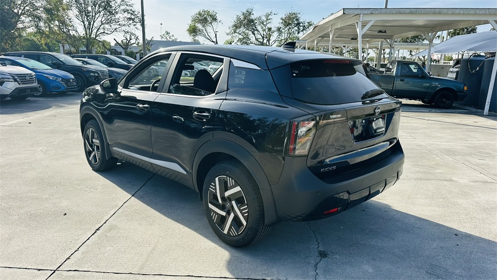 2026 Nissan Kicks SV photo 3