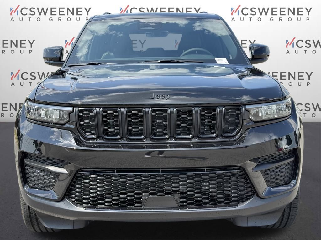2025 Jeep Grand Cherokee Altitude photo 7
