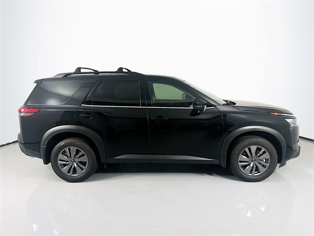 2025 Nissan Pathfinder SV photo 6