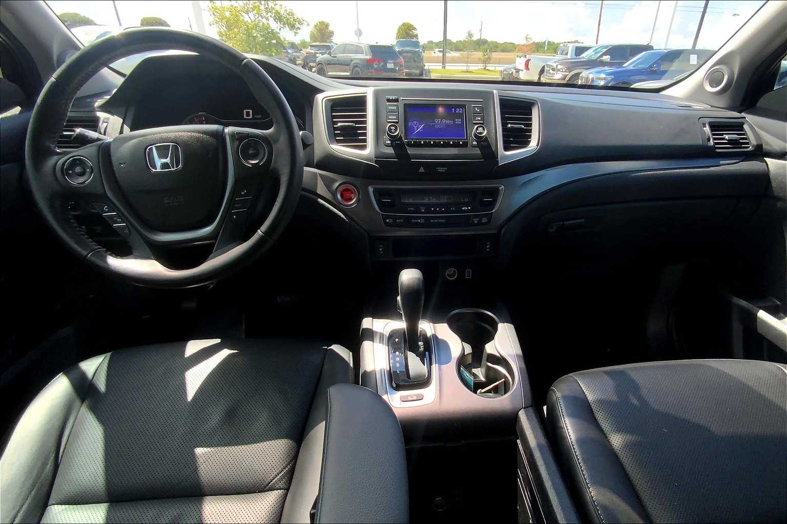 2019 Honda Ridgeline RTL photo 14
