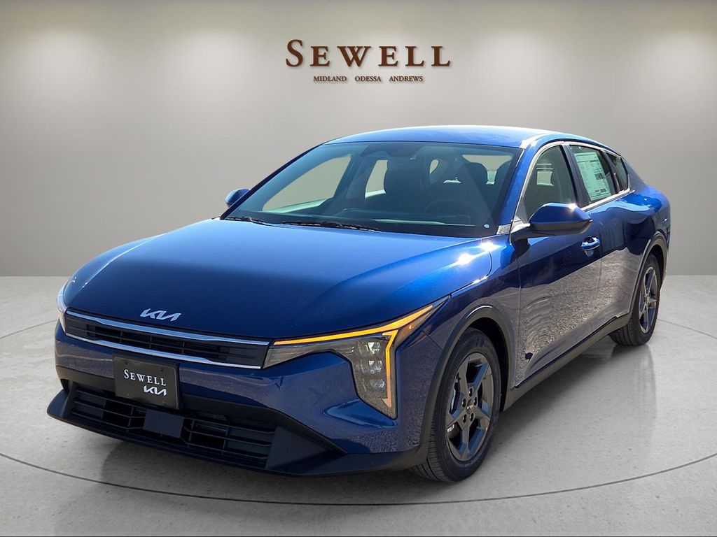 2025 Kia K4 LXS's photo