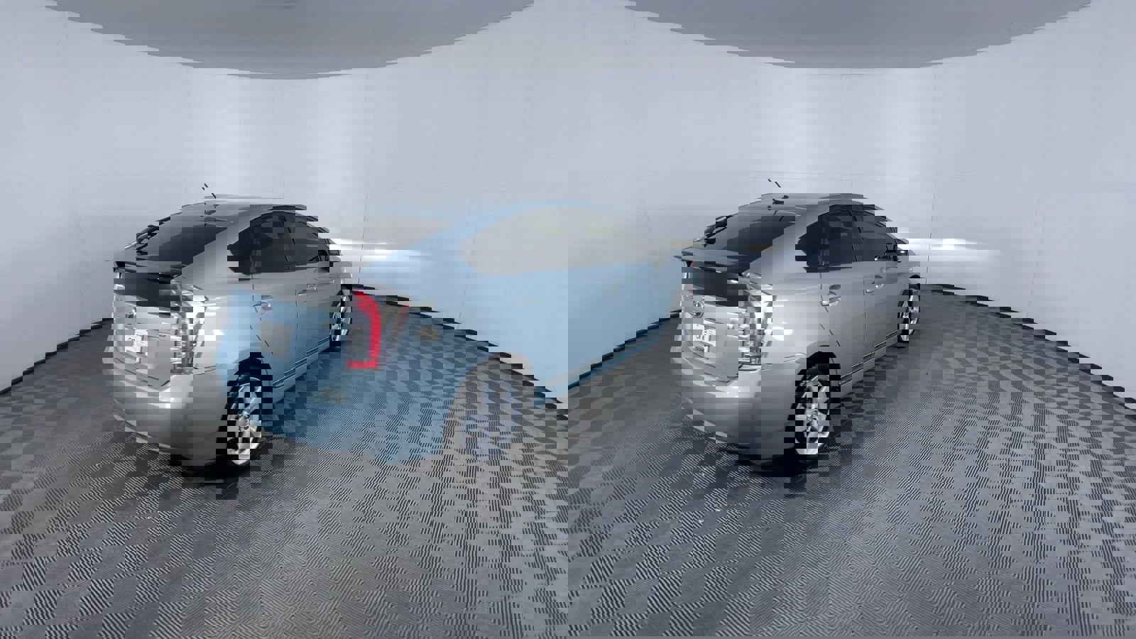 2015 Toyota Prius Four photo 8