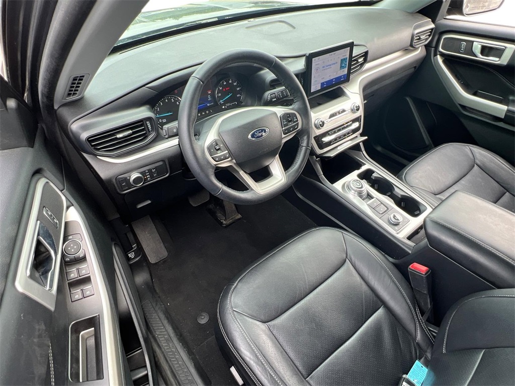 2022 Ford Explorer XLT photo 6