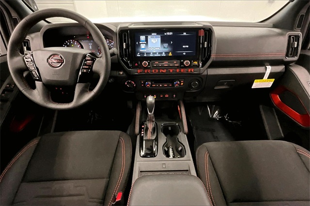 2025 Nissan Frontier PRO-4X photo 5