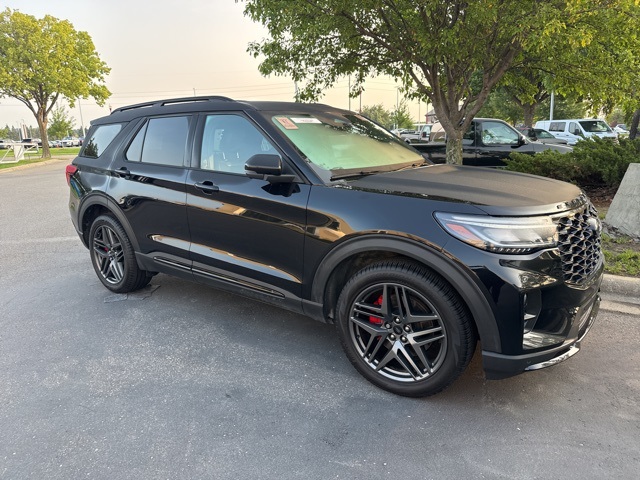 Used 2025 Ford Explorer ST with VIN 1FMWK8GCXSGA62093 for sale in Apple Valley, Minnesota