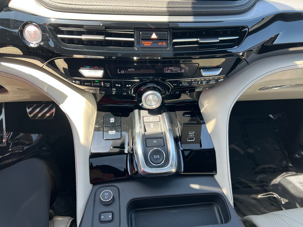 2025 Acura MDX SH-AWD A-Spec Advance photo 17