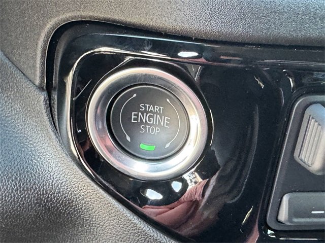 2025 Chevrolet Silverado 1500 LT photo 24
